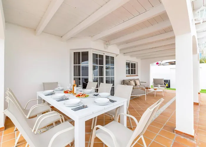 Naipa Golf By アンティグア